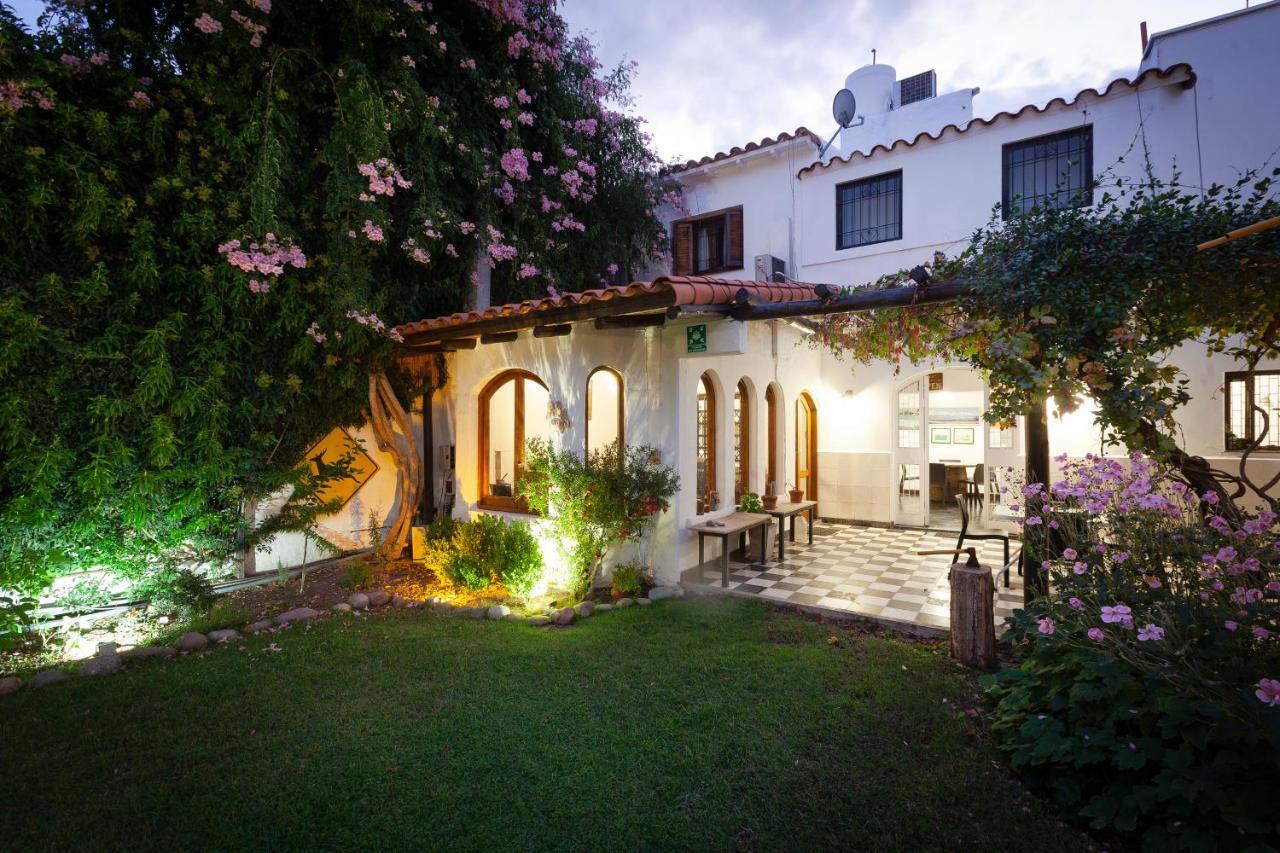 Posada De Rosas Мендоса Екстер'єр фото